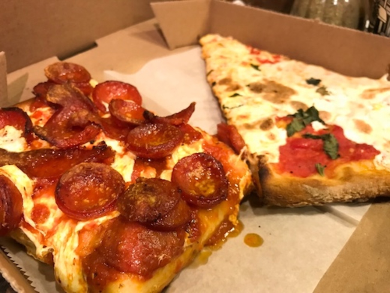 現地民におすすめされた】ニューヨークの安くて美味しいピザ屋 PRINCE ST. PIZZA - EARTHCOLOR TRAVEL