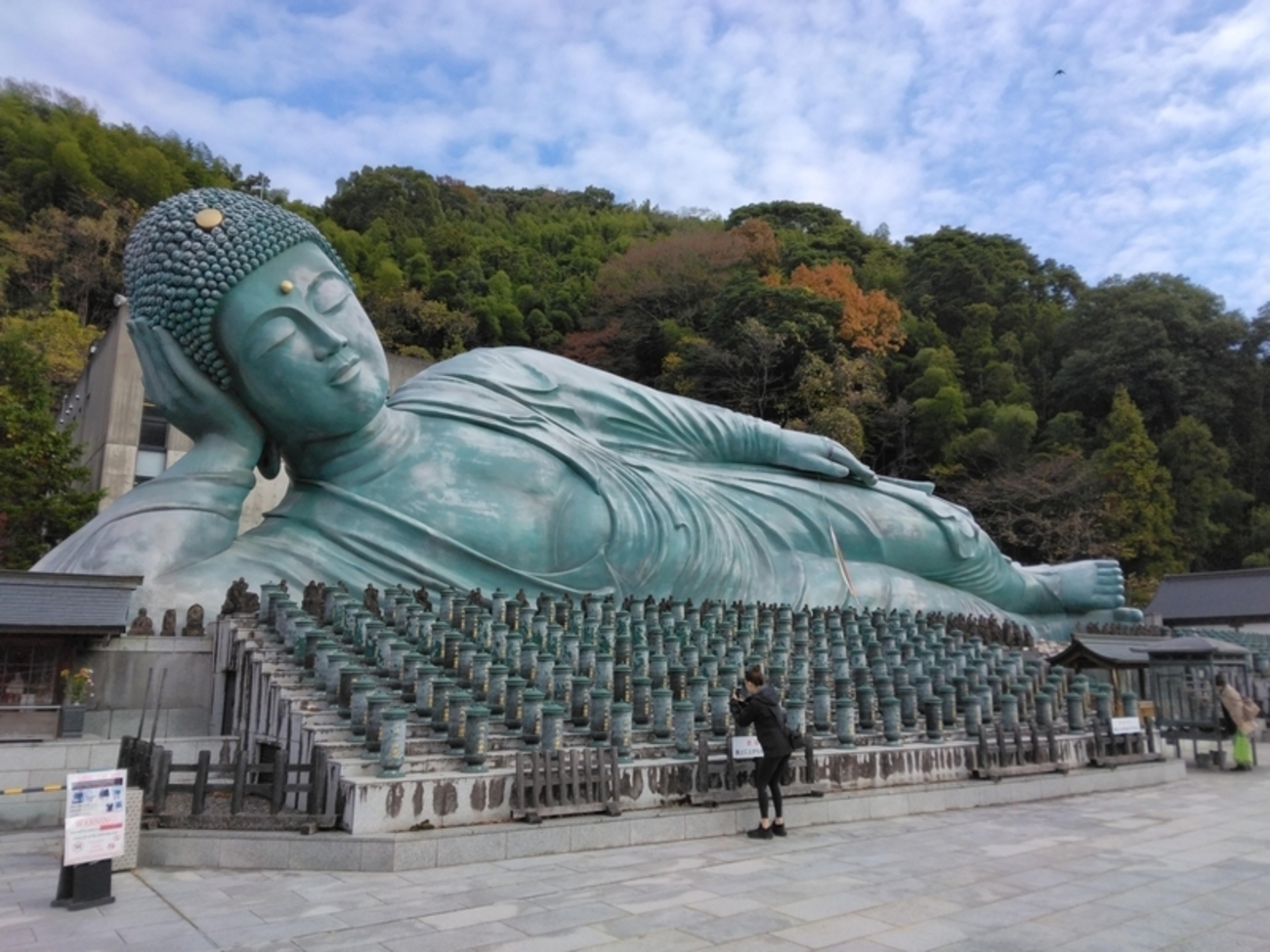 世界最大級ブロンズ像「釈迦涅槃像」篠栗町の南蔵院 - にゃおタビ