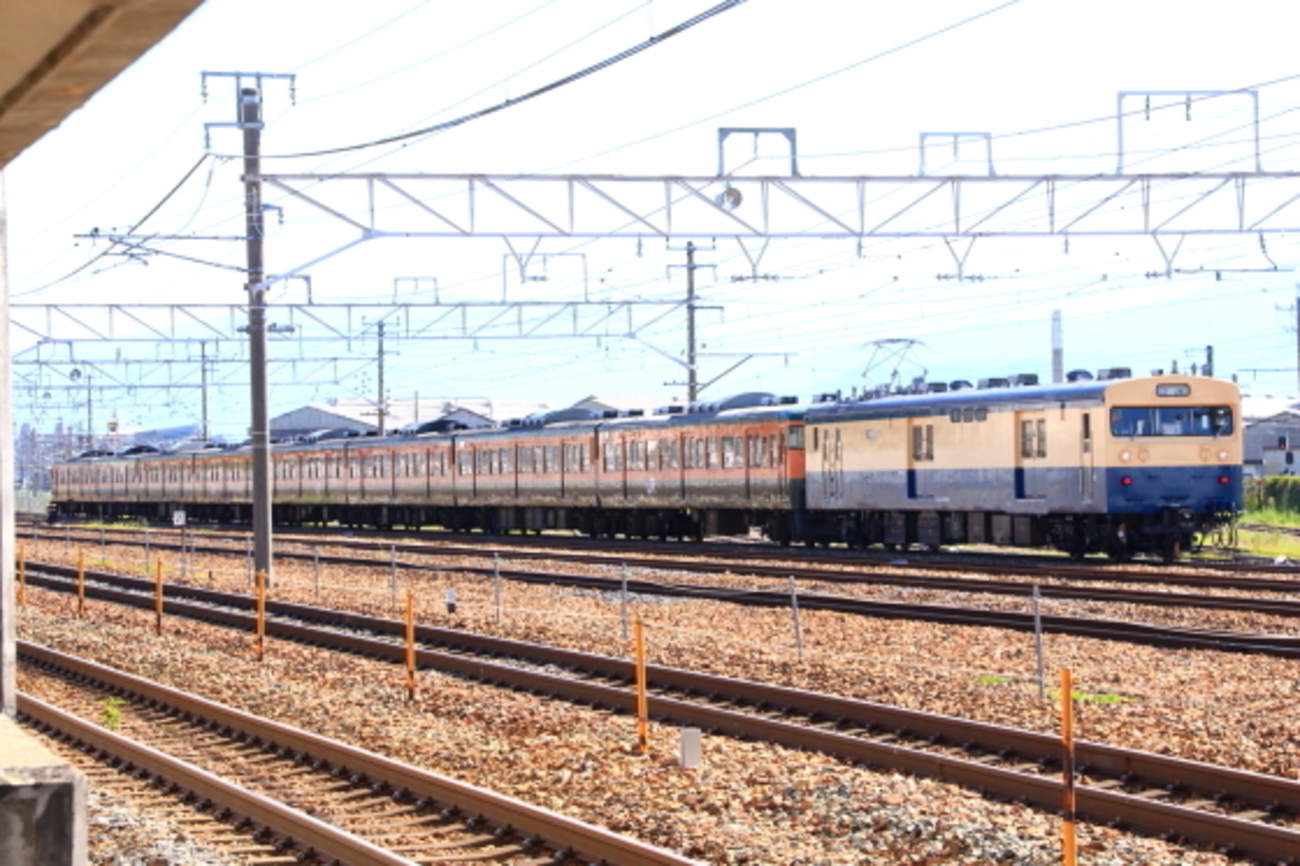 115系高崎車8連が廃車置場へ移動 - ガタゴト日誌