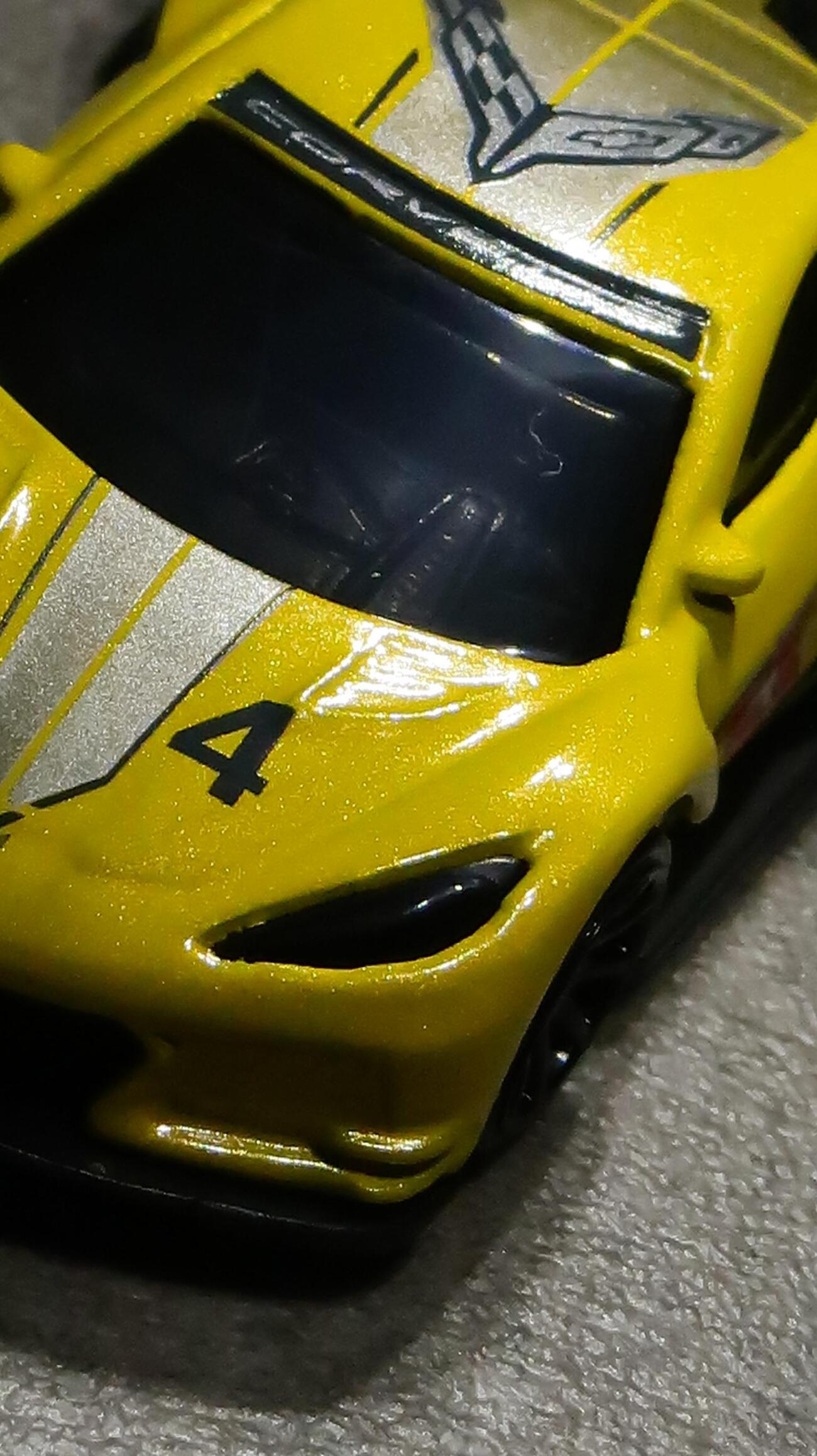 ホットウィール　コルベット C8.R　・コンベンションシリーズカー Amazon.com: Hot Wheels Corvette C8.R : Toys & Games