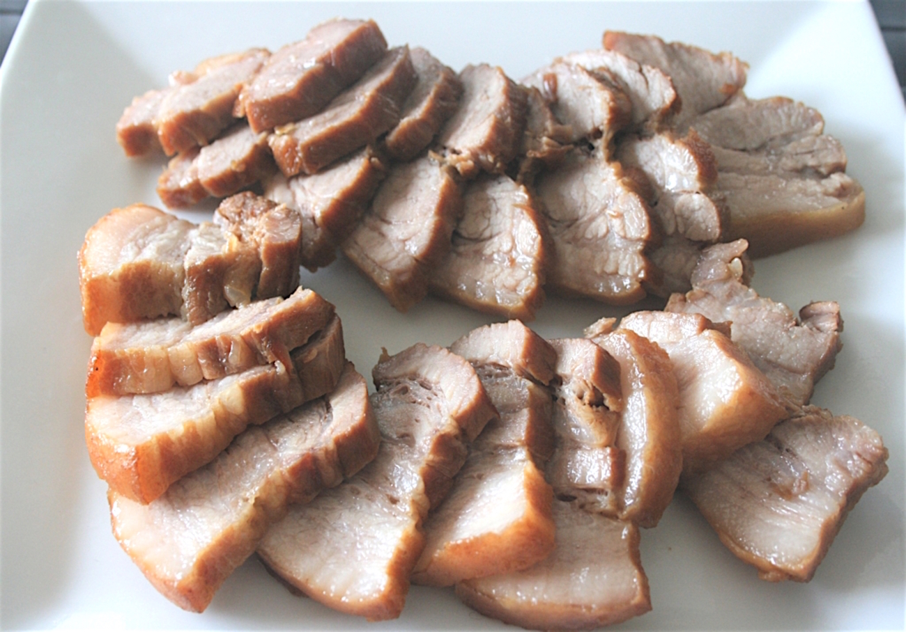 チャーシューは自分でも作れる【焼豚レシピ】 - メシ通 