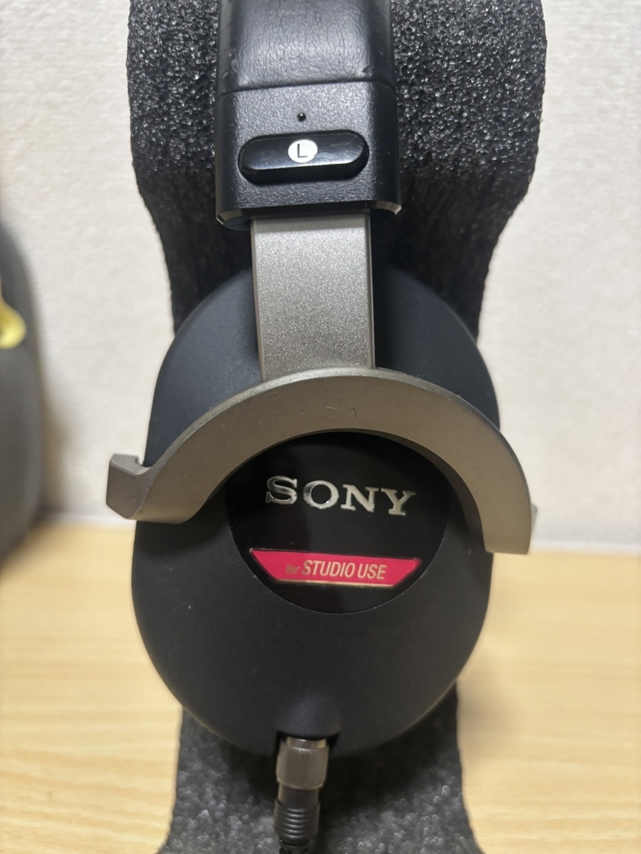 中古　SONY MDR-Z1000 有線　ヘッドホン Amazon.co.jp: ソニー ヘッドホン 密閉型 ケーブル着脱式 MDR