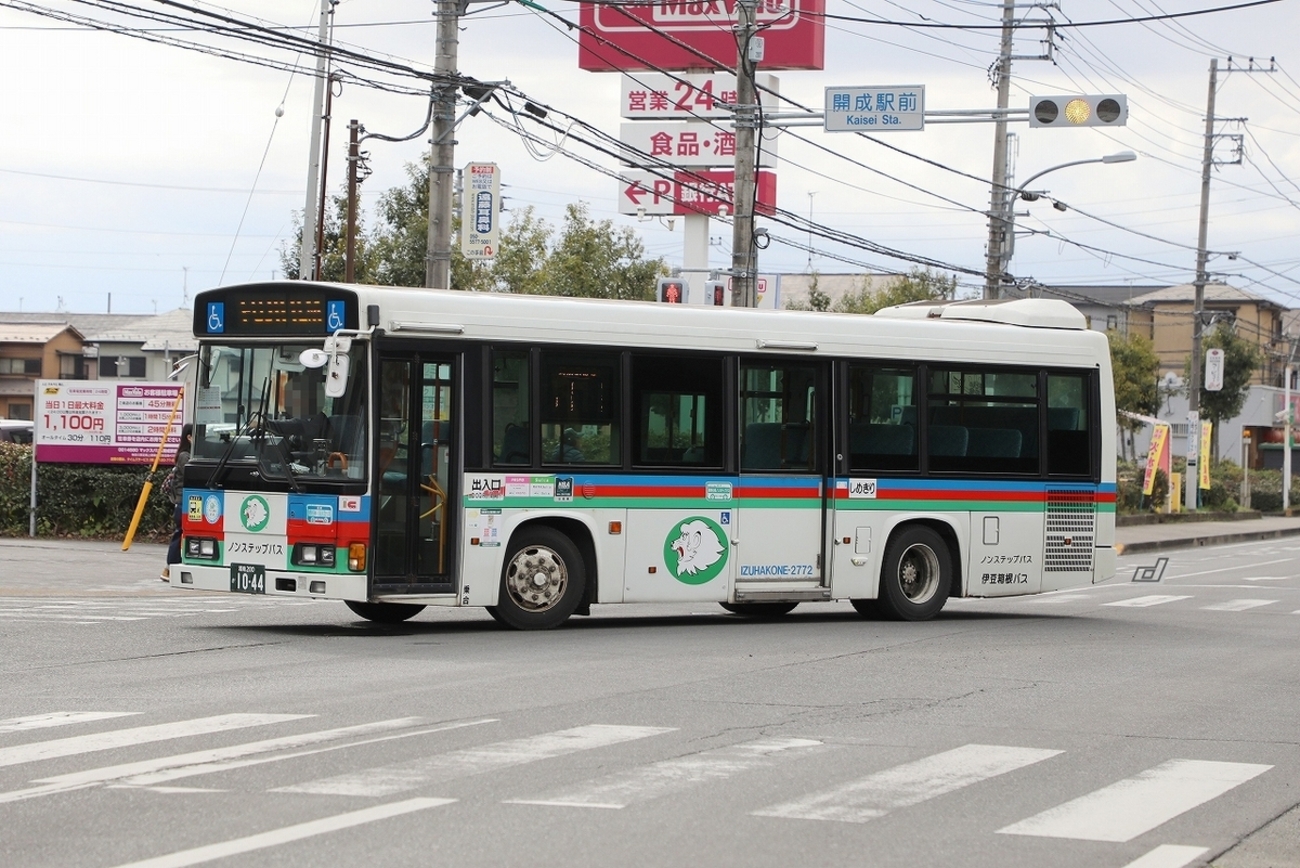 伊豆箱根バス / 湘南200か 1044 （2772） - バス道楽 別館♨