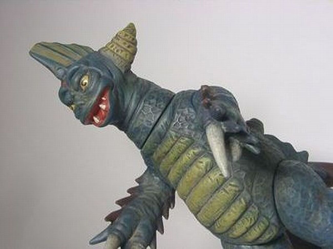 月面怪獣キング・ワンダーのリペイントに挑戦せよ！ - 遊びをせんとや 