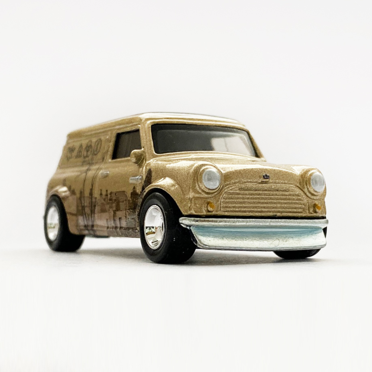 【激レア品】MINI VAN ミニバン　ミニカーセット 67 AUSTIN MINI VANのレビュー！ワンダーウーマンモチーフの