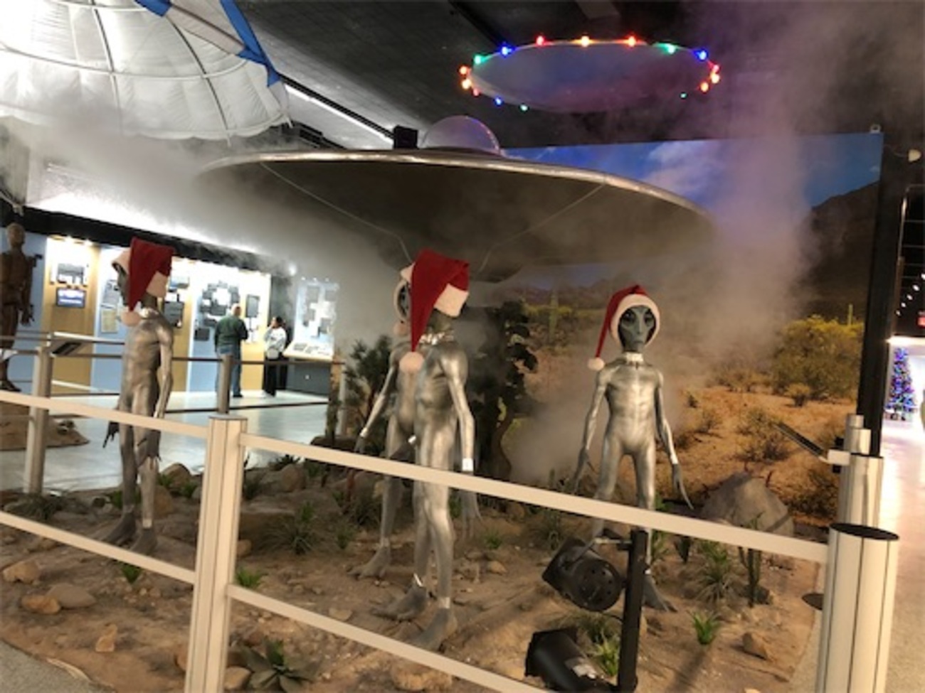 ロズウェル観光 UFO博物館 ロズウェル事件の真相解明に挑む - Living 