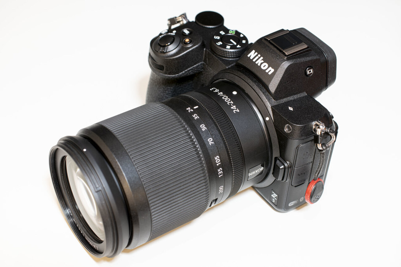 Nikon D200＋18-200mm 高倍率ズーム 三脚付 ニコンD ニコン Nikon D200 AF-S 18-200mm VR 高倍率 レンズセット