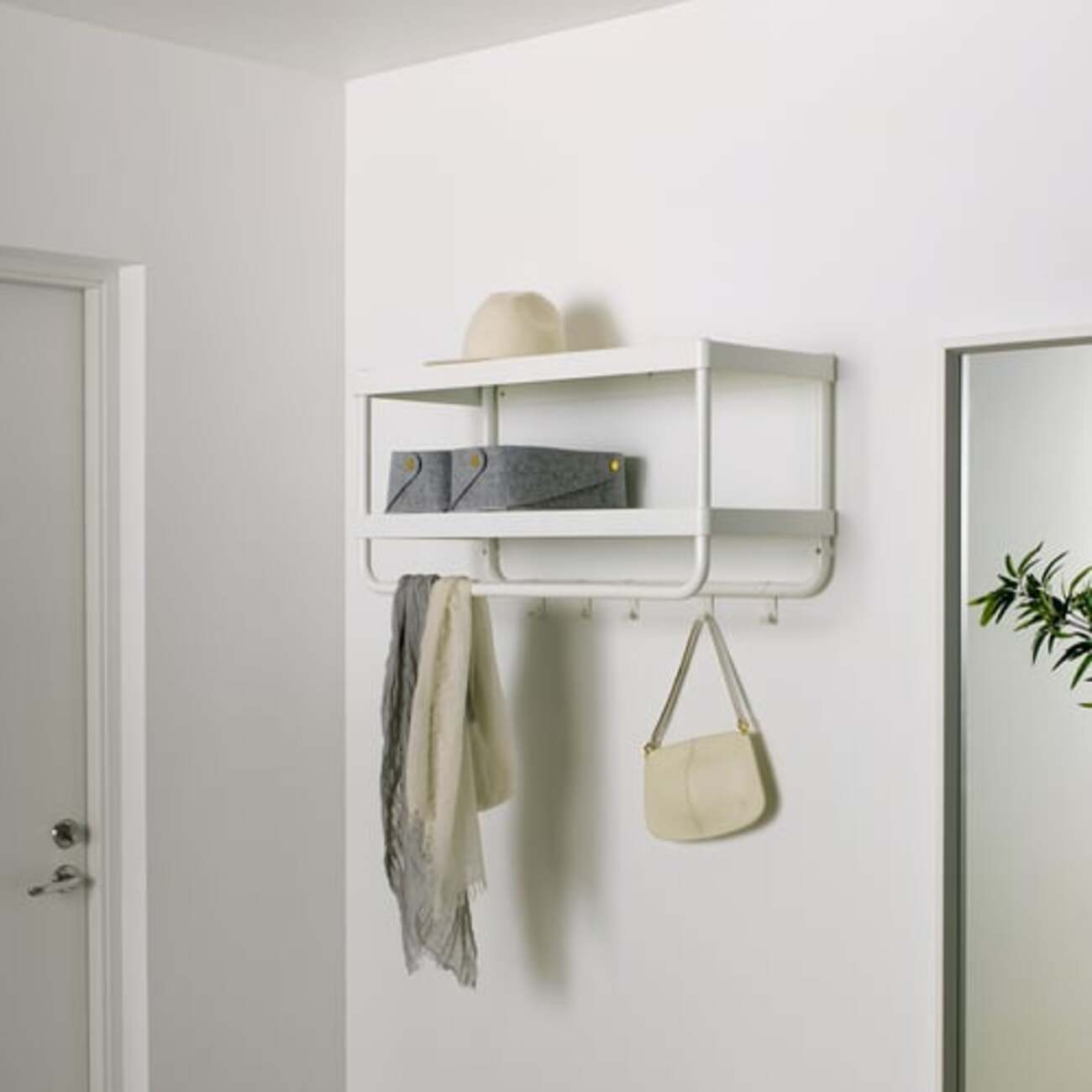IKEAの帽子掛け＆コートラック マッカペールを取り付ける - 後ろ向き 