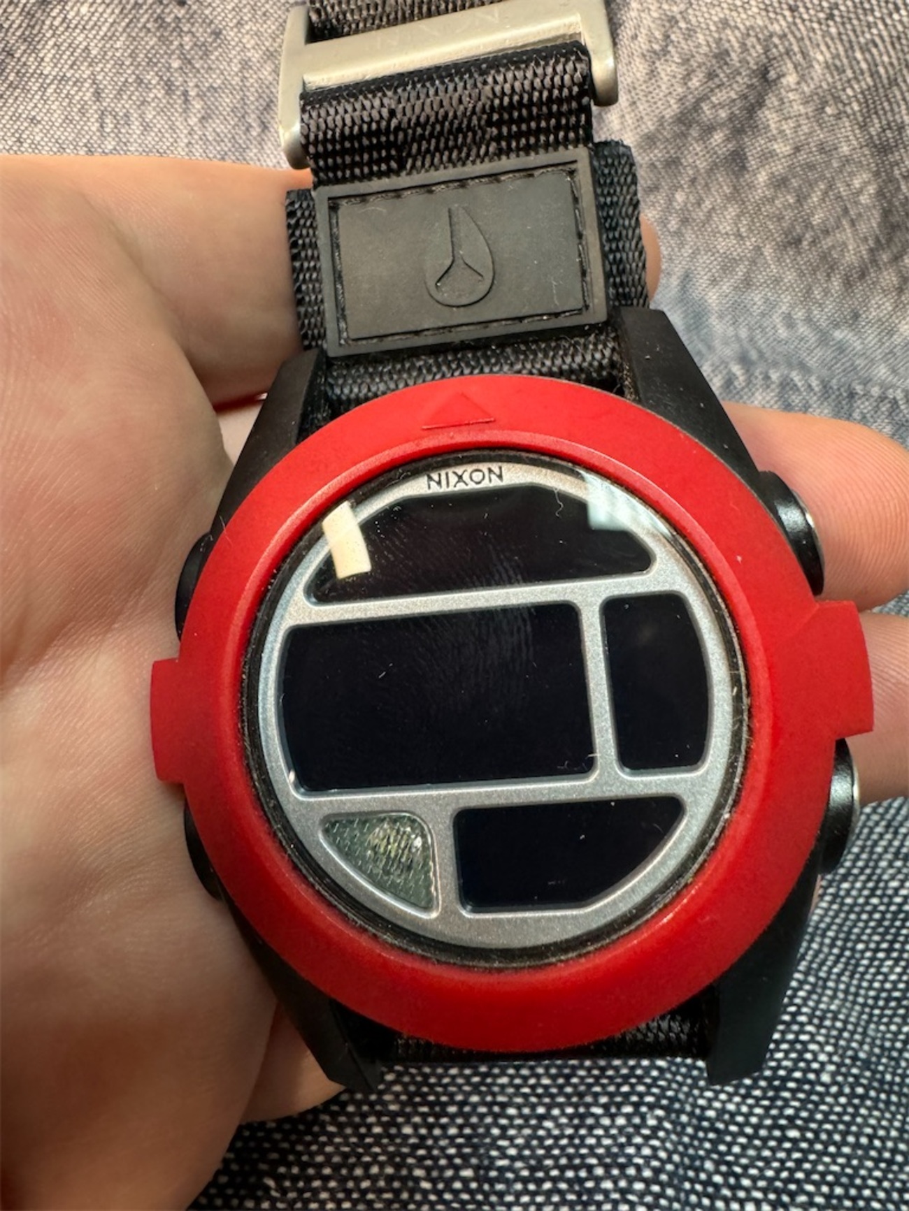 NIXON BAJAの電池交換、その1。 - カメラ屋元公式中の人 アオキのブログ