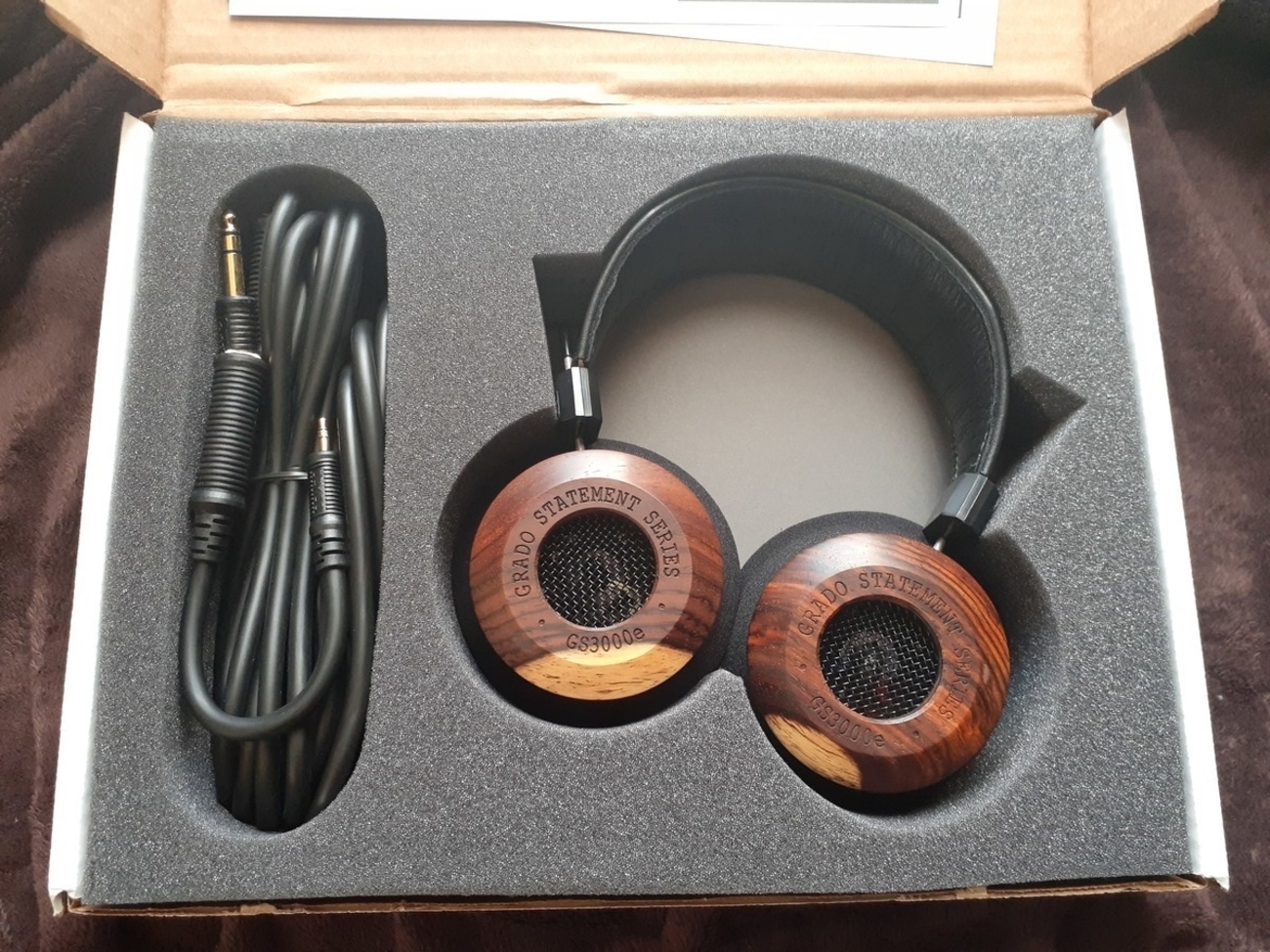 ヘッドホン GRADO GS3000e ハイエンドヘッドホン GRADO GS3000e フラッシュレビュー】甘い
