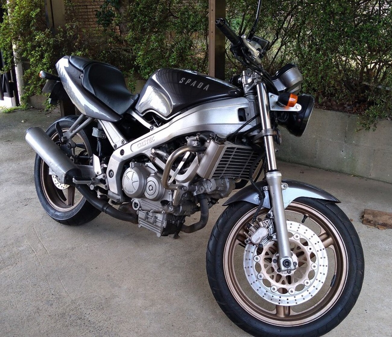 VT250 スパーダ MC20-1016xxx の マフラー *1749689405 中古 