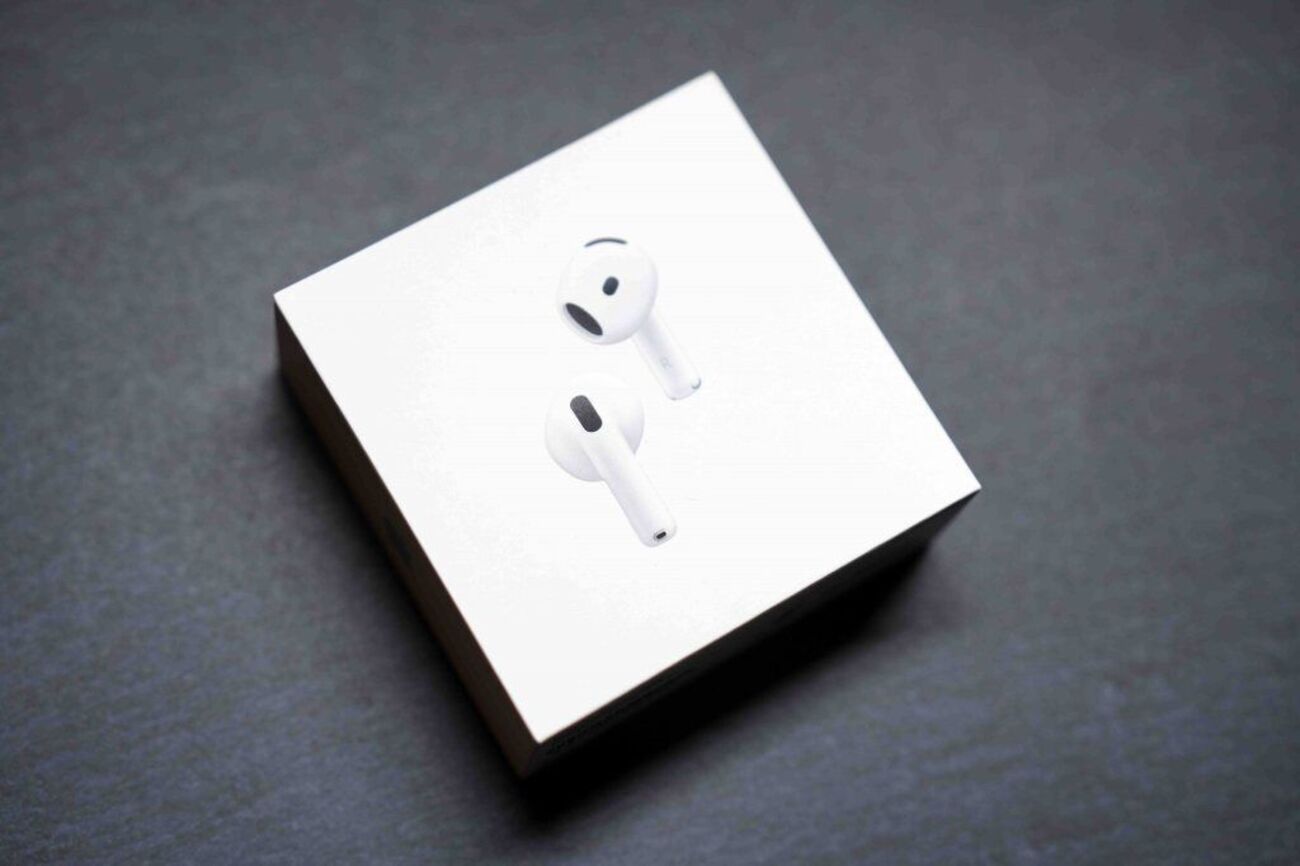 u*4様 AirPods 4 ANC搭載（Heart AirPods Case - Black – ManusMachina）