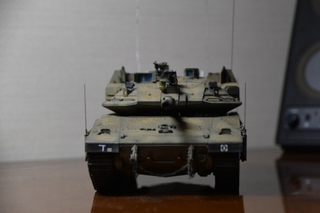 戦車プラモデル〜MERKAVA Mk.4M イスラエル主力戦車メルカバ Mk.4M トロフィーアクティブ防護