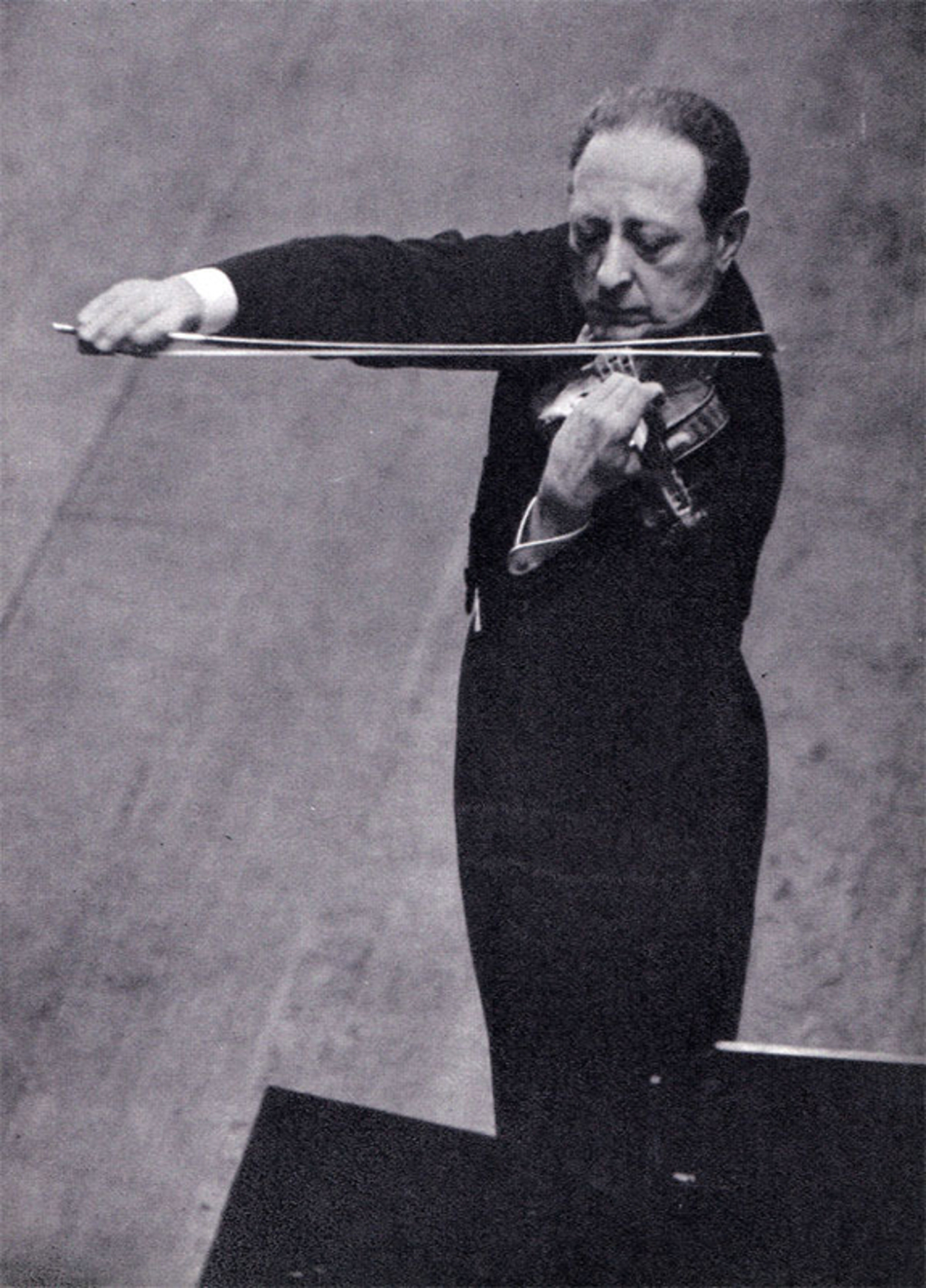 ハイフェッツ HEIFETZ フレーム写真サイン入り 1954年 カラヤンとハイフェッツ同時に来日（1954） - チュエボーなチューボー