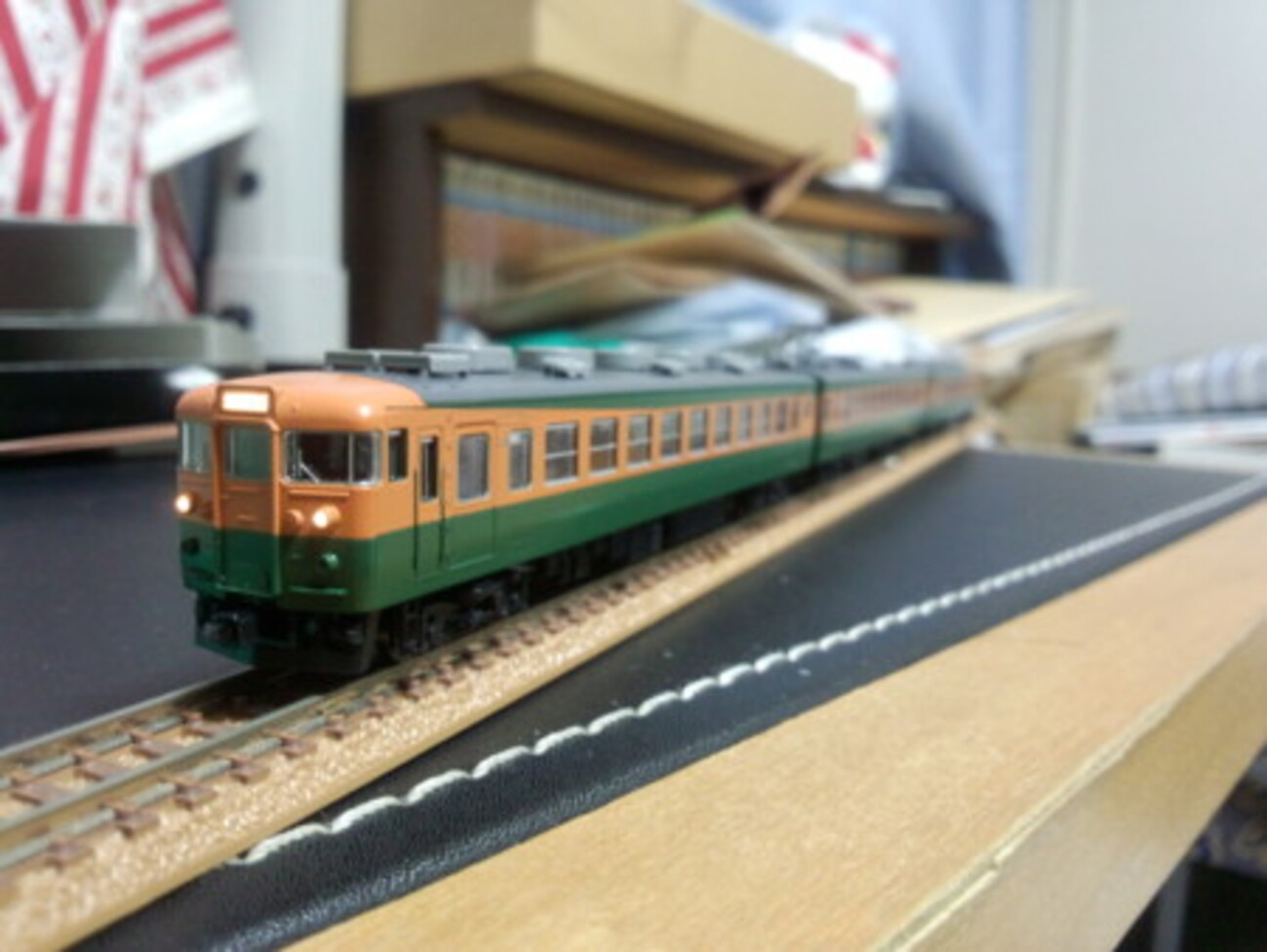 自作ジオラマ車両付き（クハ１６５） 自作ジオラマ車両付き（クハ165） 手持ちの台車を使用して