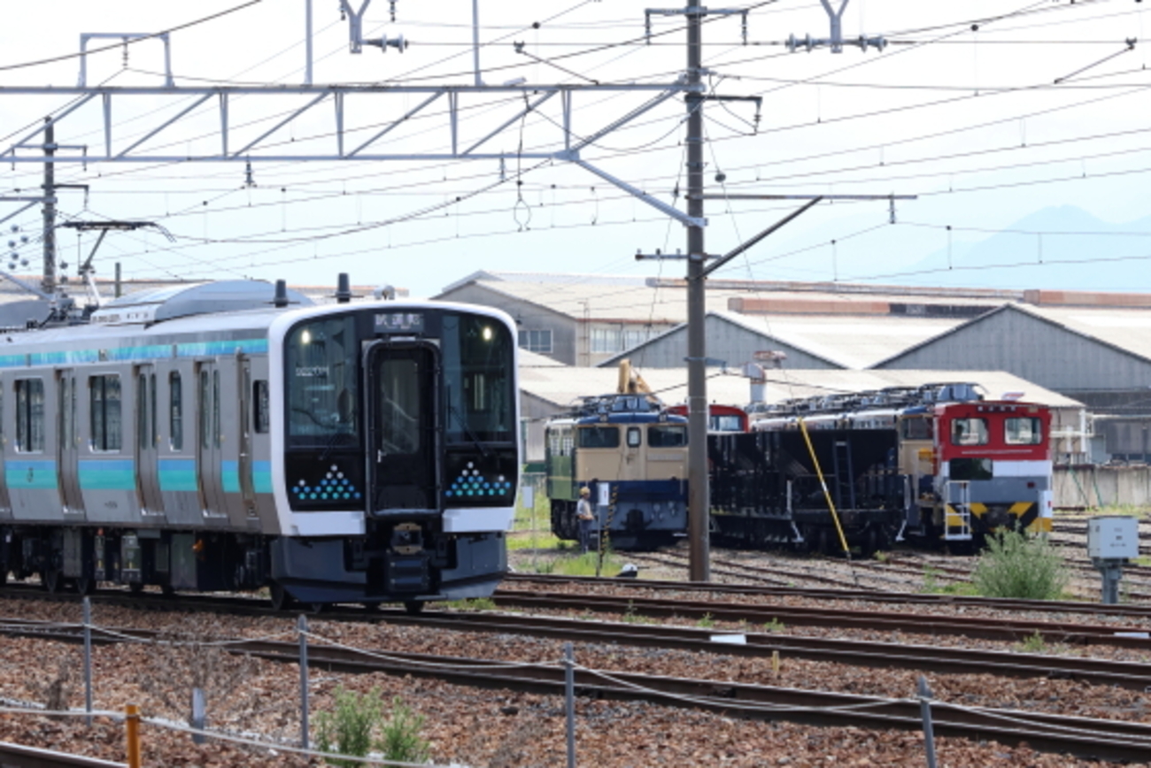E131系200番台N4編成試運転（長総出区・入区） - ガタゴト日誌