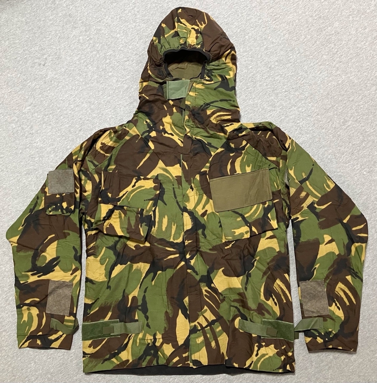 DPM版です！【イギリスの軍服】迷彩NBCプロテクティヴスーツセット 