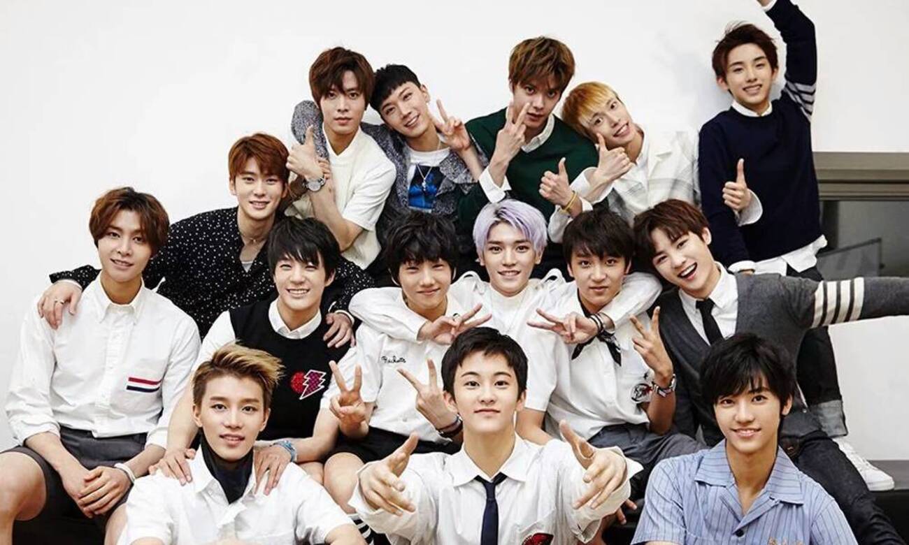 NCTZONE ドヨン テン ジェヒョン ジョンウ ヘチャン ジェミン チソン グループ公演を行った「NCT」 （上段左から）ジャニー