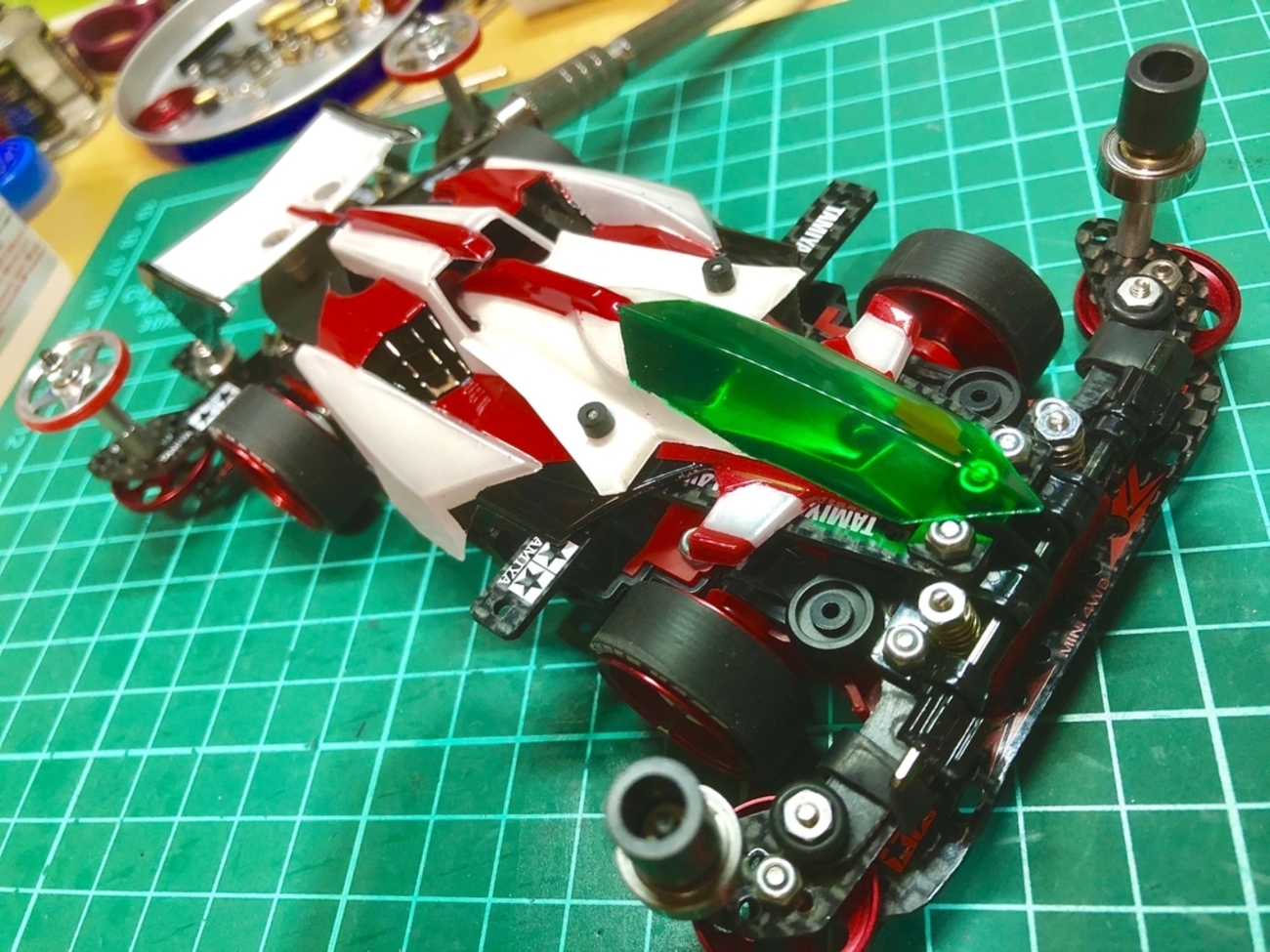 ミニ四駆作ってみた〜その298 「新マシン制作：ボディ」 - ミニ四駆 