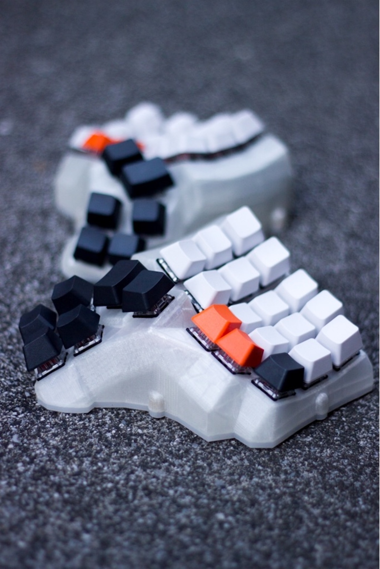 エルゴノミックな自作キーボード Dactyl Manuform を作った話 - 創作 