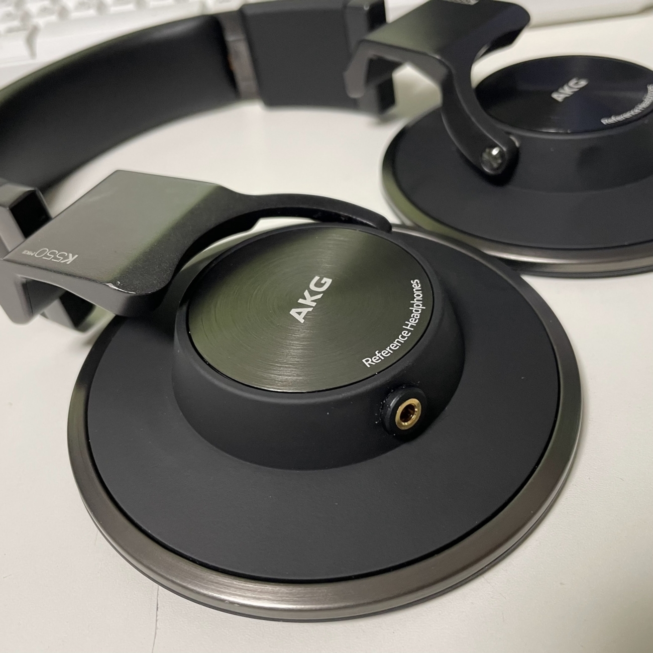 AKG 下ろす K-501 有線ヘッドホンジャンク