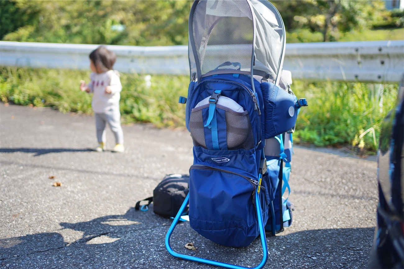 良品 モンベル 出来す ベビーキャリア 背負子グレー×オレンジ ピロー付  