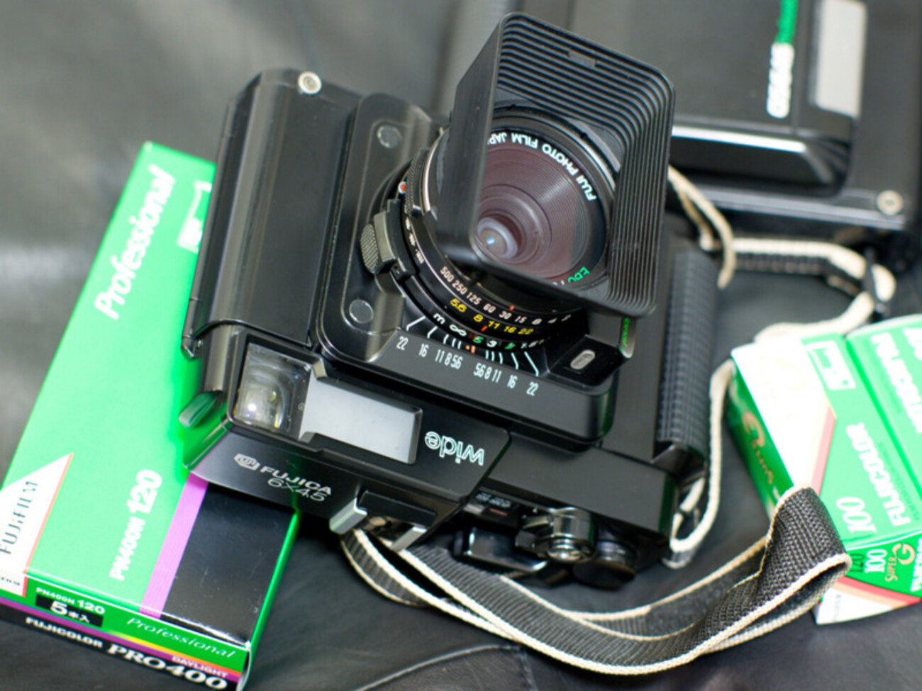 FUJICA GS645W Professional - I know a dirty word