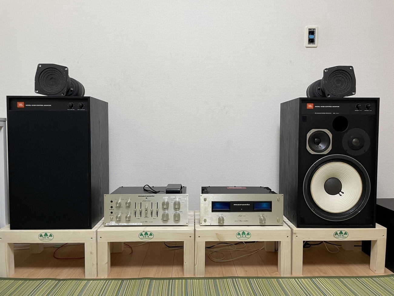 JBL4312B スピーカー JBL 4312B コンパクトながら最高な鳴りっぷりの3wayモニター