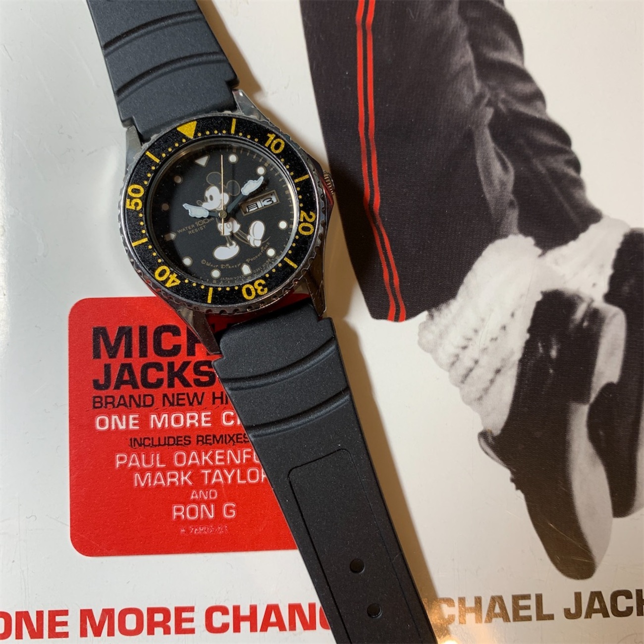 マイケルジャクソンの愛したミッキー時計？ SEIKO ALBA Sports V243 