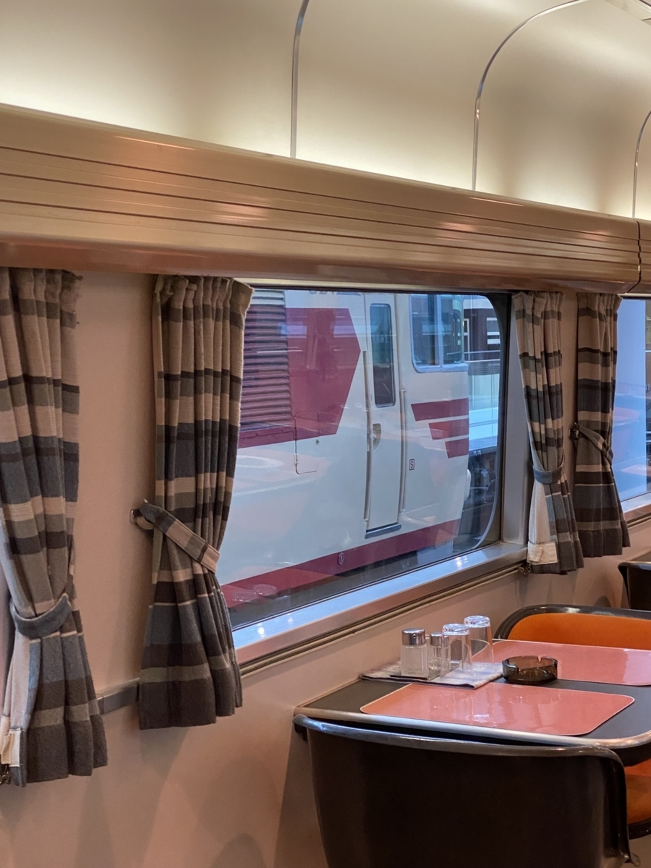 東海道山陽新幹線 食堂車の食器 小皿 日本食堂のマーク有り Amazon | 東海道山陽新幹線 食堂車の食器 小皿 日本食堂 マーク