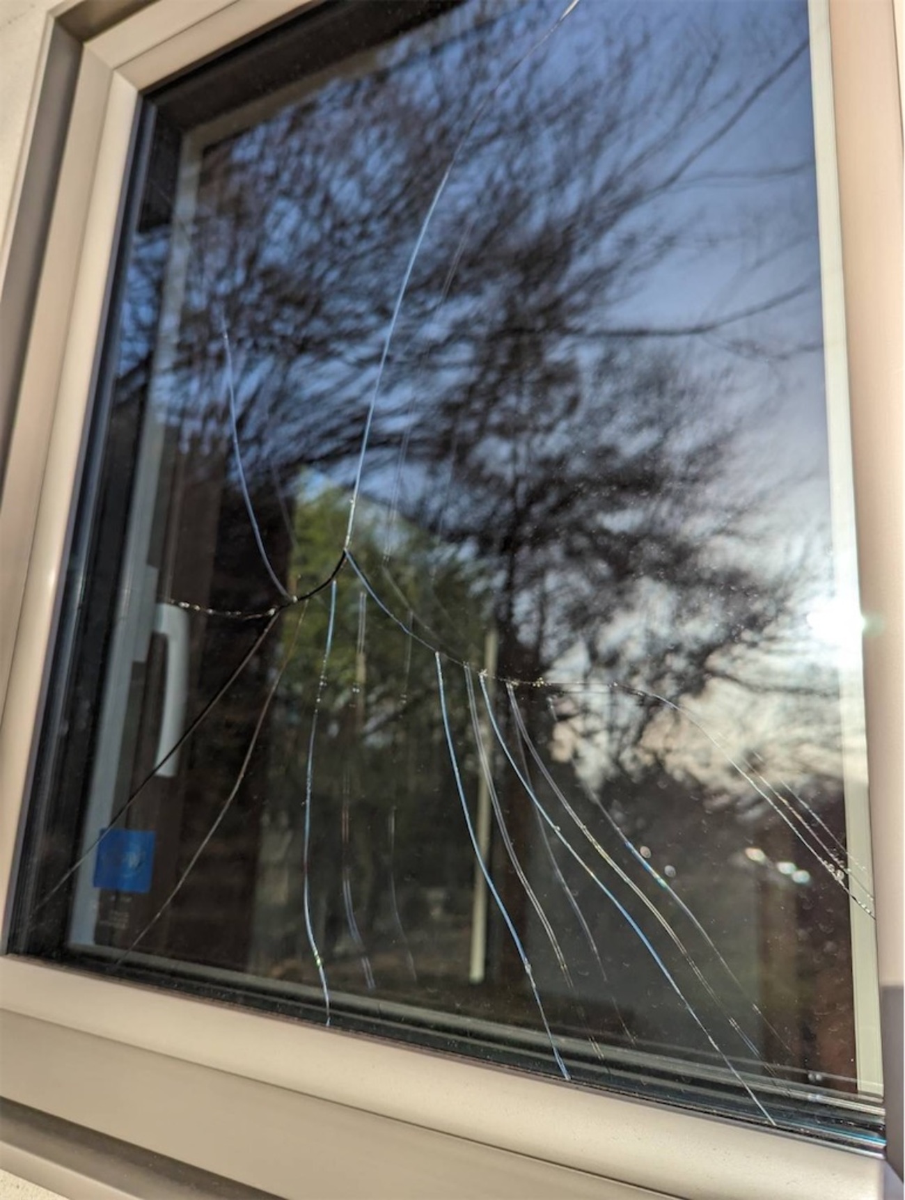 ガラス窓が割れた！（熱割れ） - 八ヶ岳西麓 二拠点生活