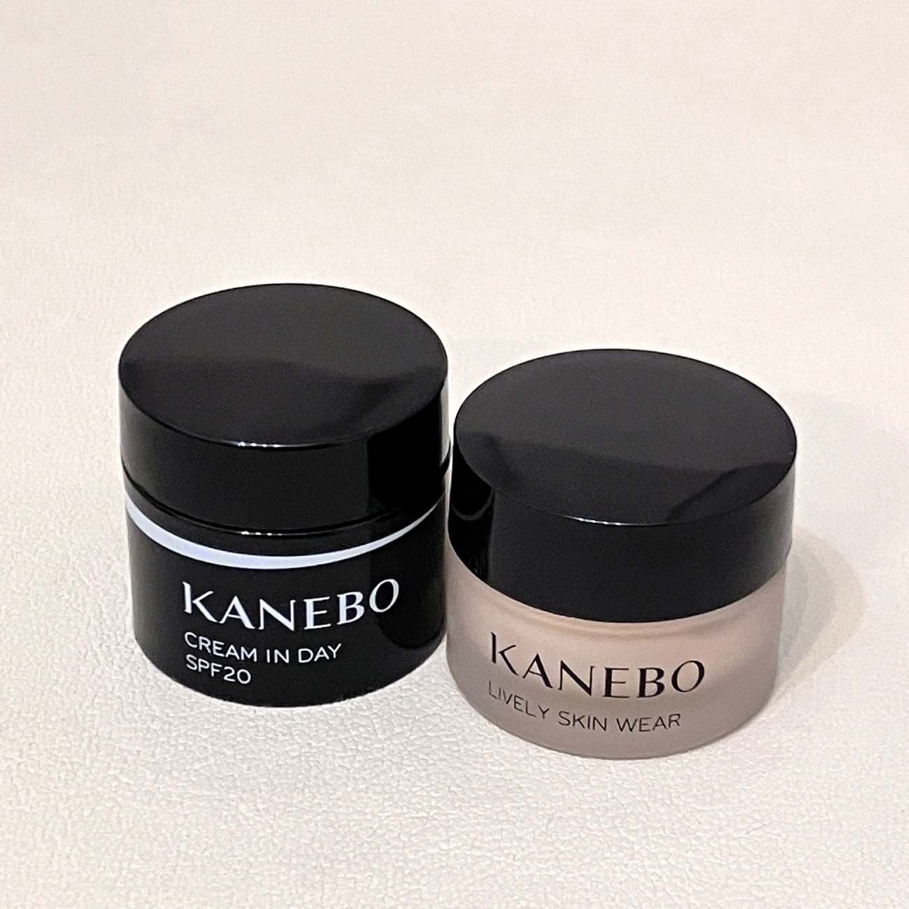 KANEBO ライブリースキンウェア オークルB クリームインデイ KANEBO ライブリースキンウェア オークルC、クリームインデイ