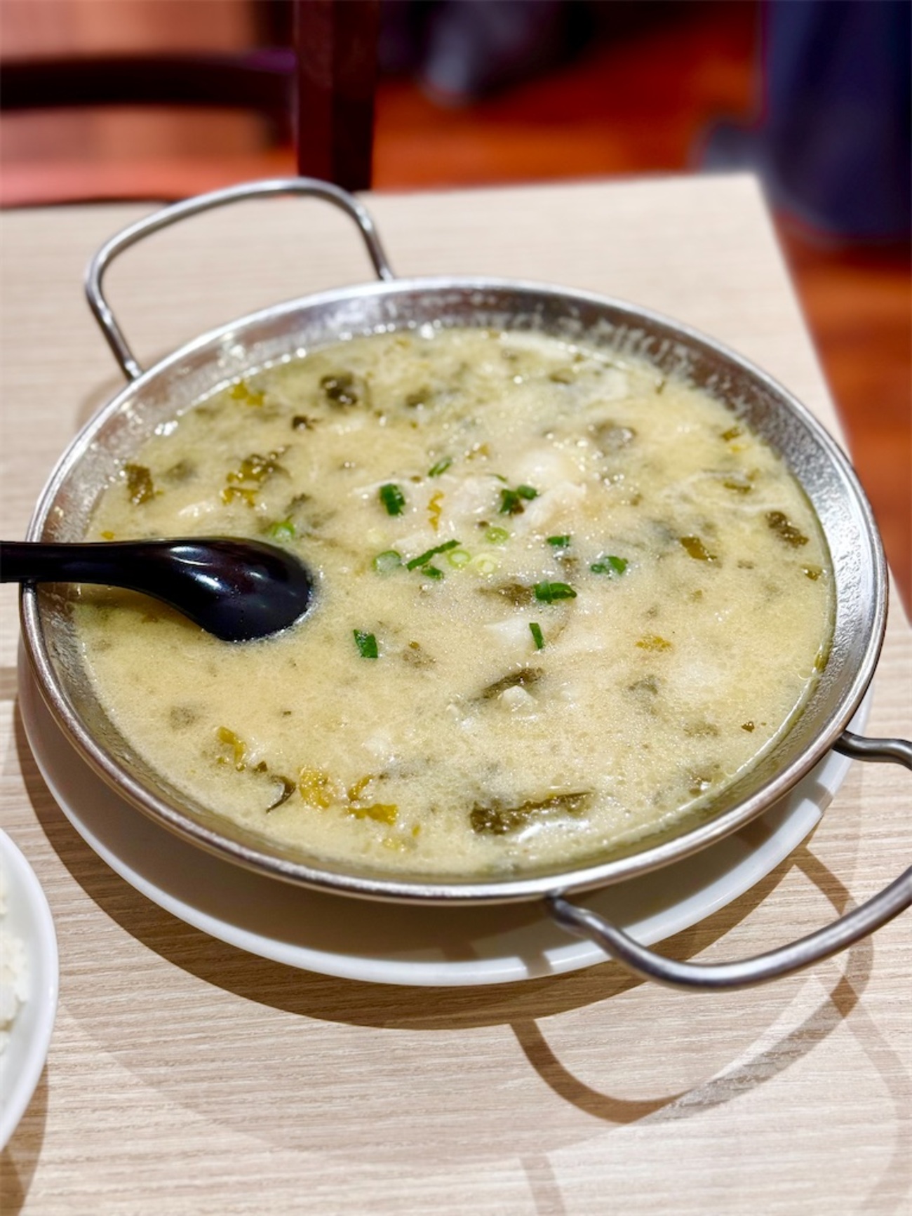 旨辛】横浜中華街で味わう湖南料理「高菜白身魚煮込み」｜湘厨 - みう