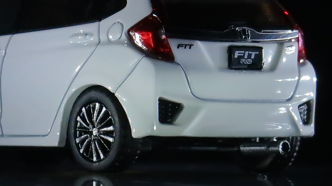 モデルインプレッション】 INNO Models 1/64 Honda Fit 3 RS (White
