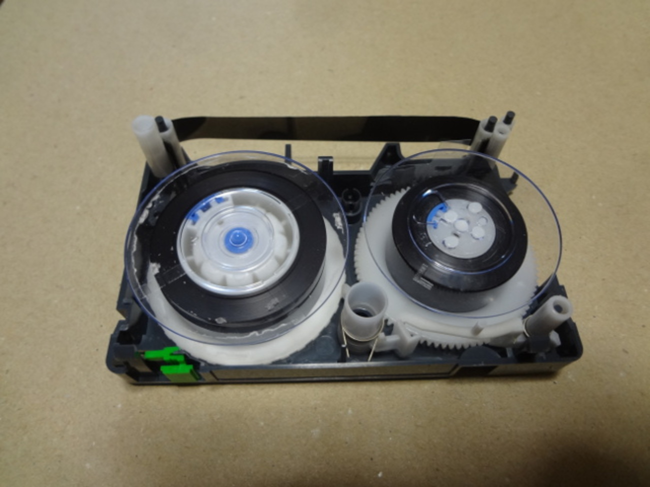VHS-C ビデオテープのカビ除去 その2 - GUST NOTCH? DIARY