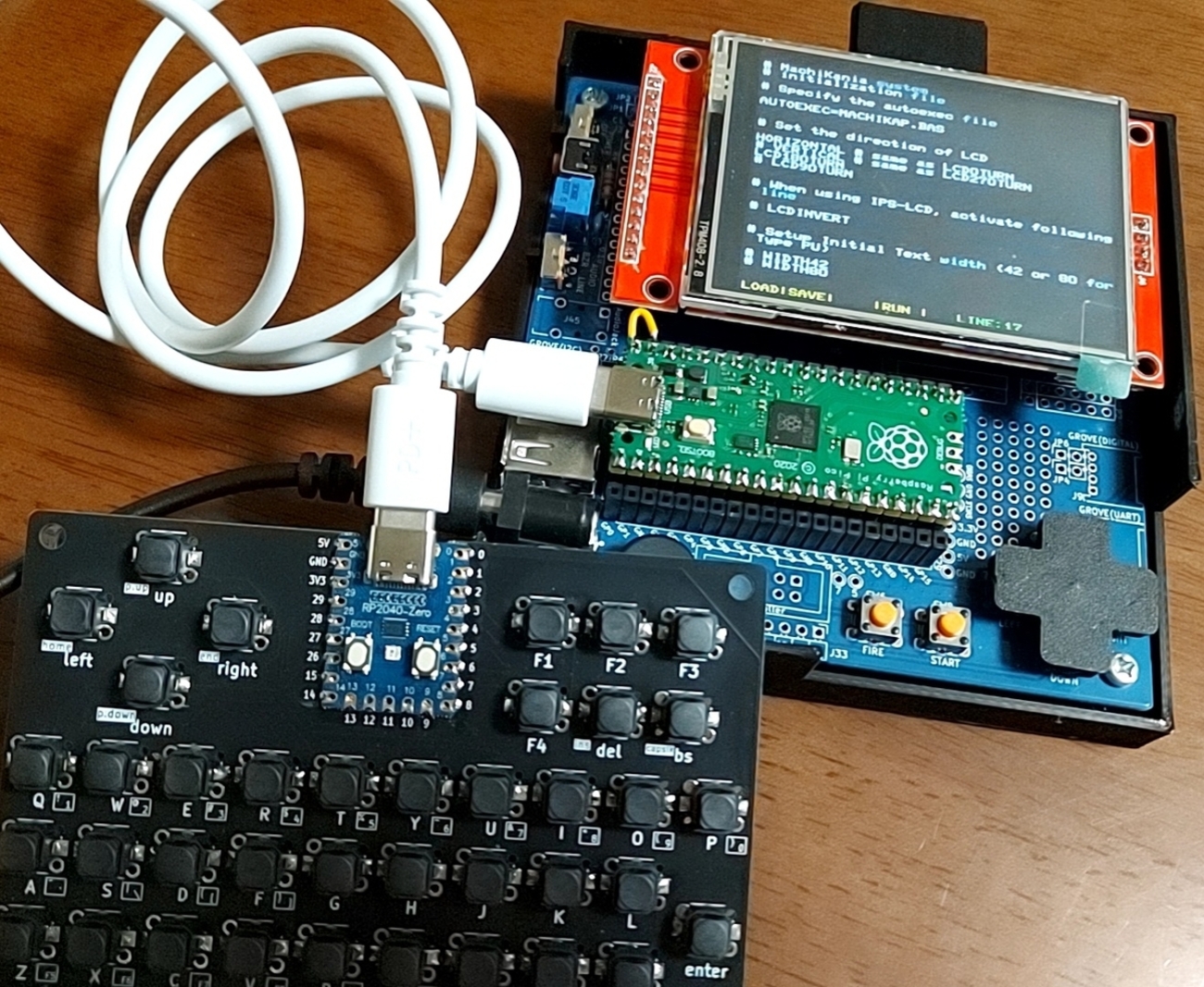 MachiKania に自作キーボードをCtoCケーブルで接続できるか検証して