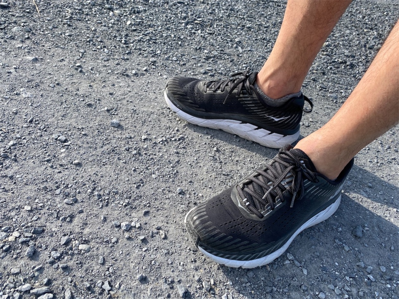 ランニングシューズ】HOKA ONE ONE （ホカオネオネ）CLIFTON5 
