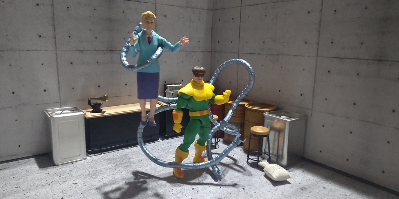 マーベルレジェンド　ドックオク&メイおばさん　2パック　スパイダーマン Amazon.com: Marvel Legends Series Doctor Octopus & Aunt May