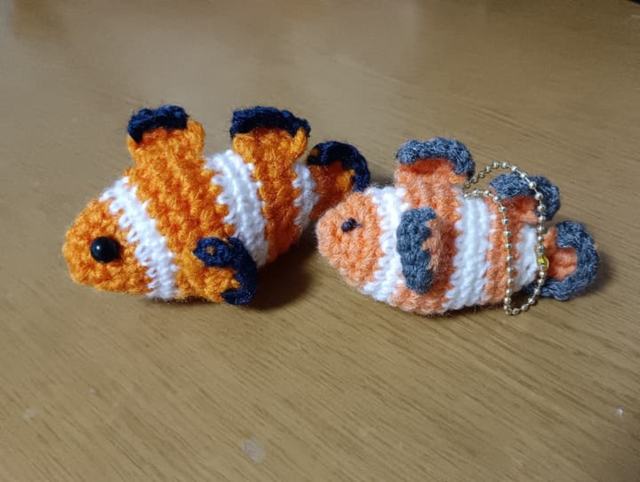 クマノミのあみぐるみ作り方（無料編み図付き・初心者向け） - 暁の