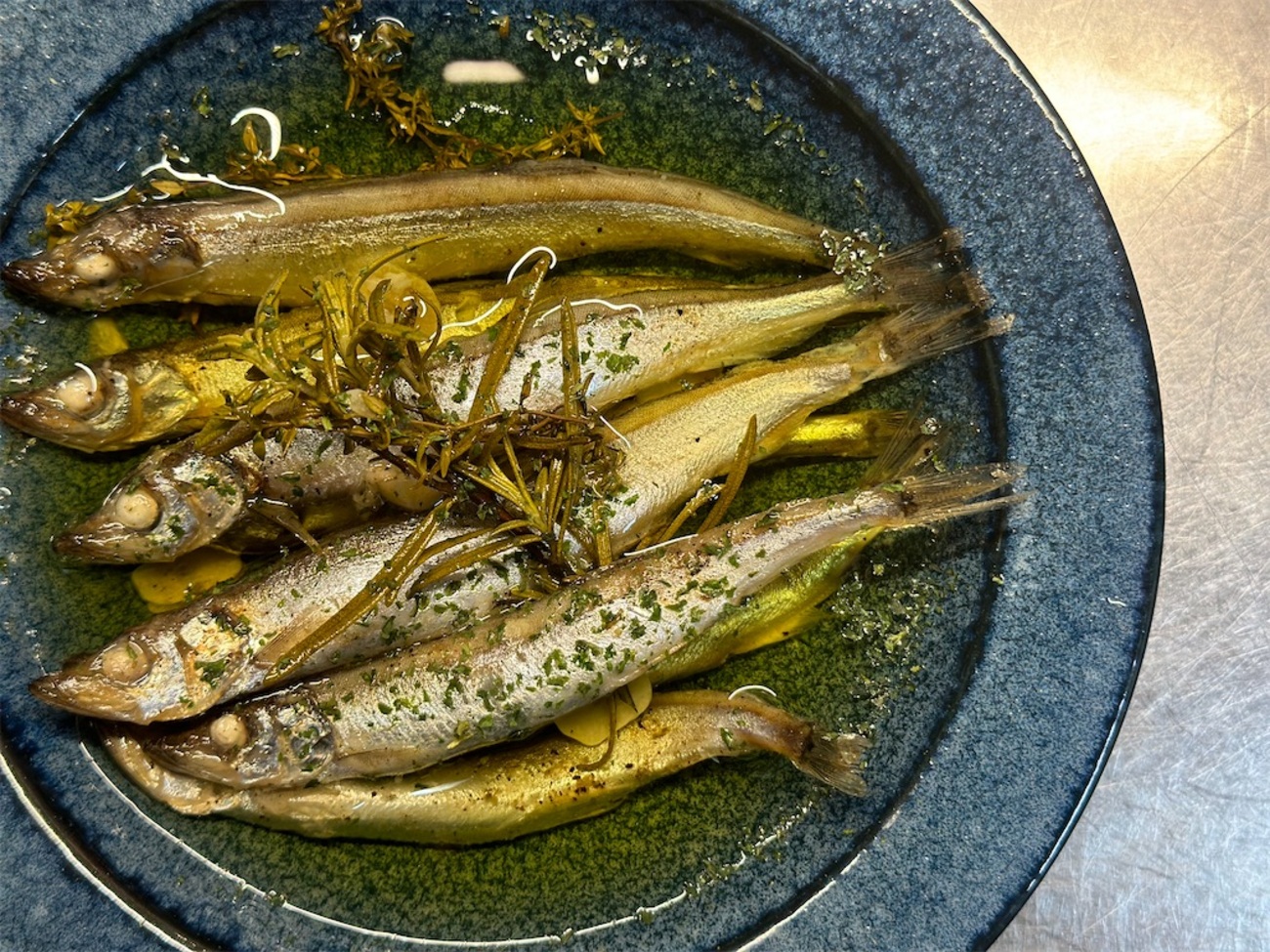 プロが作る】これはハマる！簡単「オイルししゃも」レシピ - シェフ