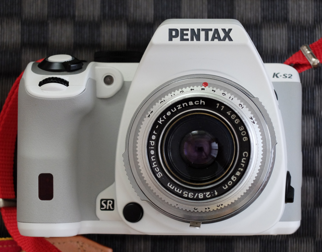 PENTAX K-S2 レンズ(35mm 単焦点)つき！ 一眼レフ 【公式通販】