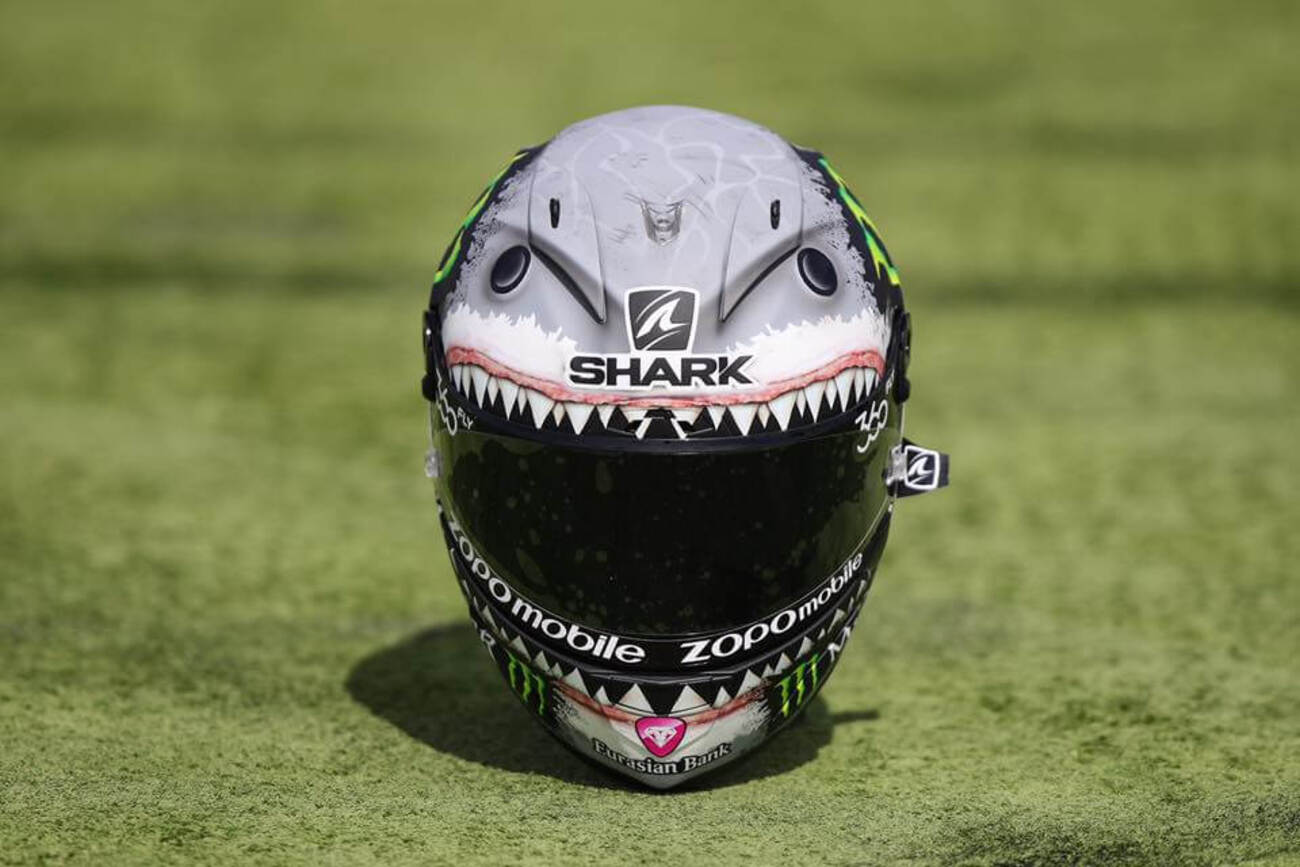 ☆MotoGPアラゴンGPロレンゾ 鮫グラフィックのSHARKヘルメットを使用 