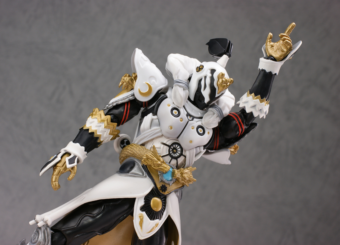 バンダイ S.H.フィギュアーツ ウェザー・ドーパント - 仏の顔も3℃まで