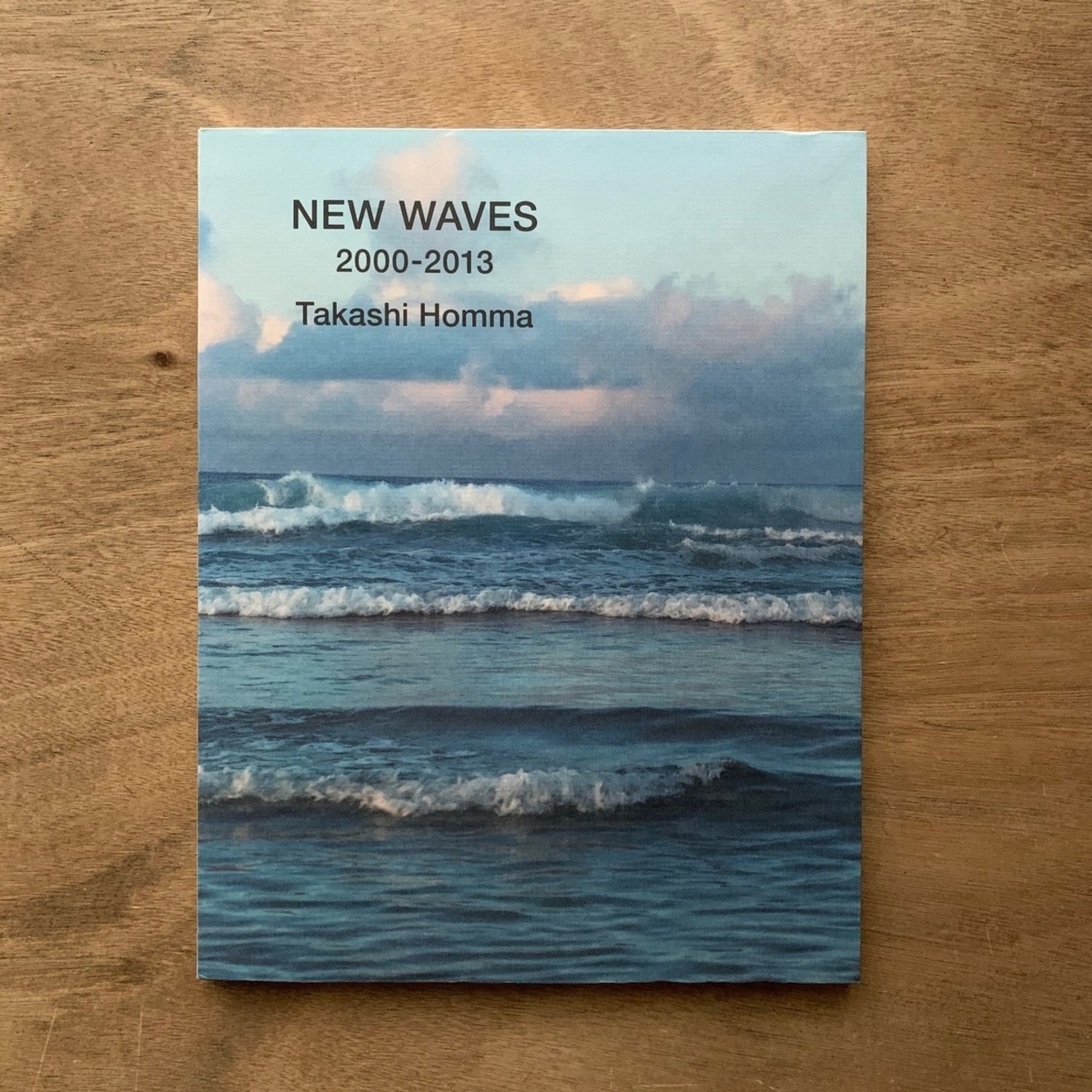 Takashi Homma: ホンマタカシ New Waves 2000-2013 - 本まるさんかくし 