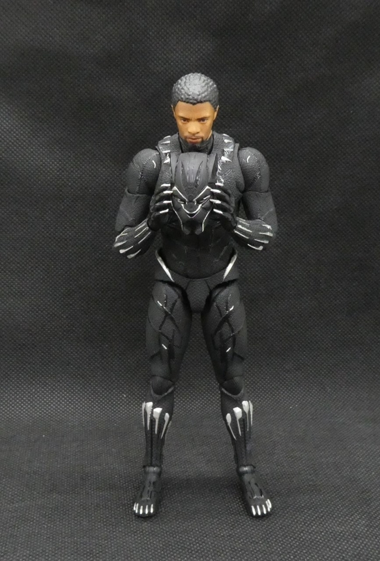 メディコム・トイ MAFEX No.091 ブラックパンサー【新品】 Amazon.co.jp: MAFEX マフェックス No.091 ブラックパンサー