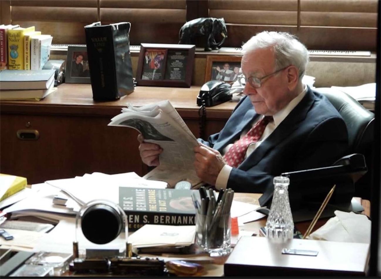 【映画ウォーレン・バフェット氏になる】完全ガイド 複利の力・集中力・成功習慣まで徹底解説 - ナルコスの登場人物とゆかいな仲間たち