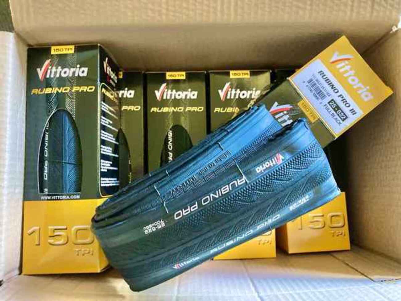 Vittoria（ビットリア）RUBINO PRO3（ルビノプロ3）25C 購入 - とやの 