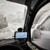 乗ってきた軽トラックの中で、ちょっと降雪を