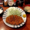 かつ進（千代田区外神田）のとんかつ定食（ごはん半分・キャベツ大盛）