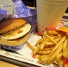 和風半熟月見 絶品チーズバーガー